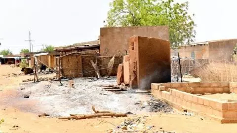 بينهم جنود.. مقتل 40 شخصا في هجوم مسلح ببوركينا فاسو